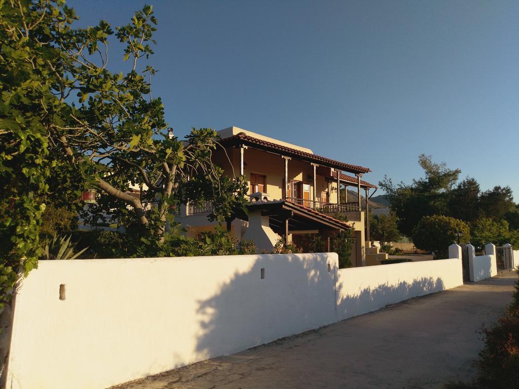 Explore Aegina Island Vathikoilon Exteriör bild